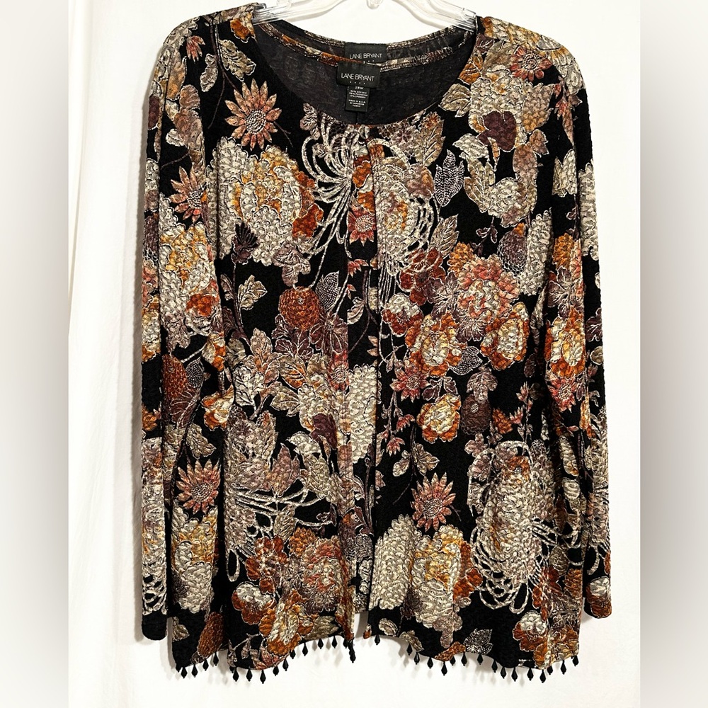 WOMENS 4XL 28W 2 PC. LANE BRYANT FLORAL BEADED HEM LONG SLEEVE BLOUSE W/CAMI - Picture 2 of 9